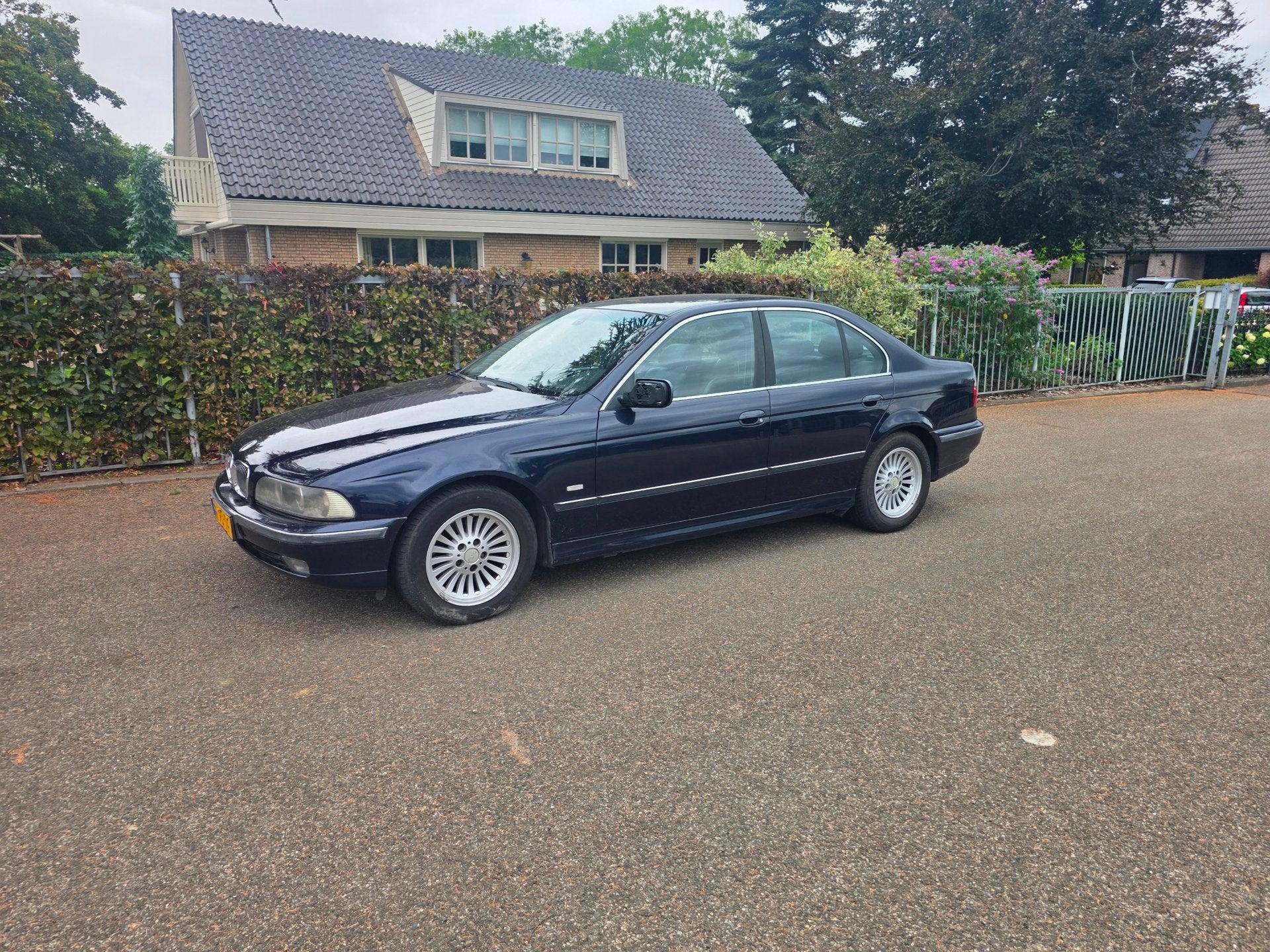 Foto 2 van BMW 5-serie 528i Executive
