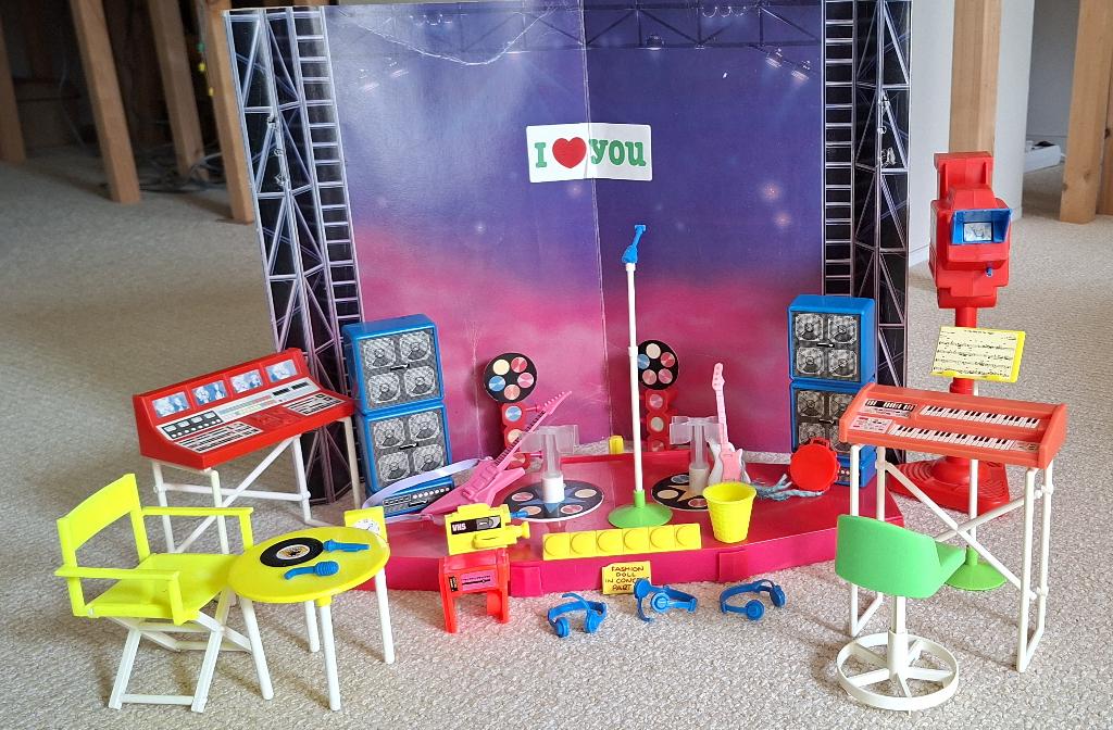 Te koop: concertpodium voor Barbies, Ophalen, Modernisme tot heden, Gebruikt, Overige typen