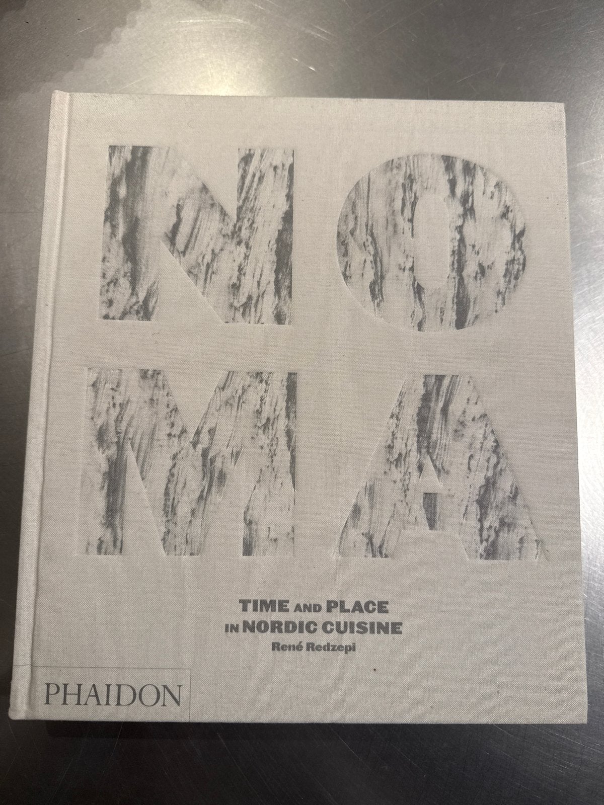Noma: Time and Place in Nordic Cuisine - René Redzepi, Hoofdgerechten, Ophalen of Verzenden, Zo goed als nieuw, Europa