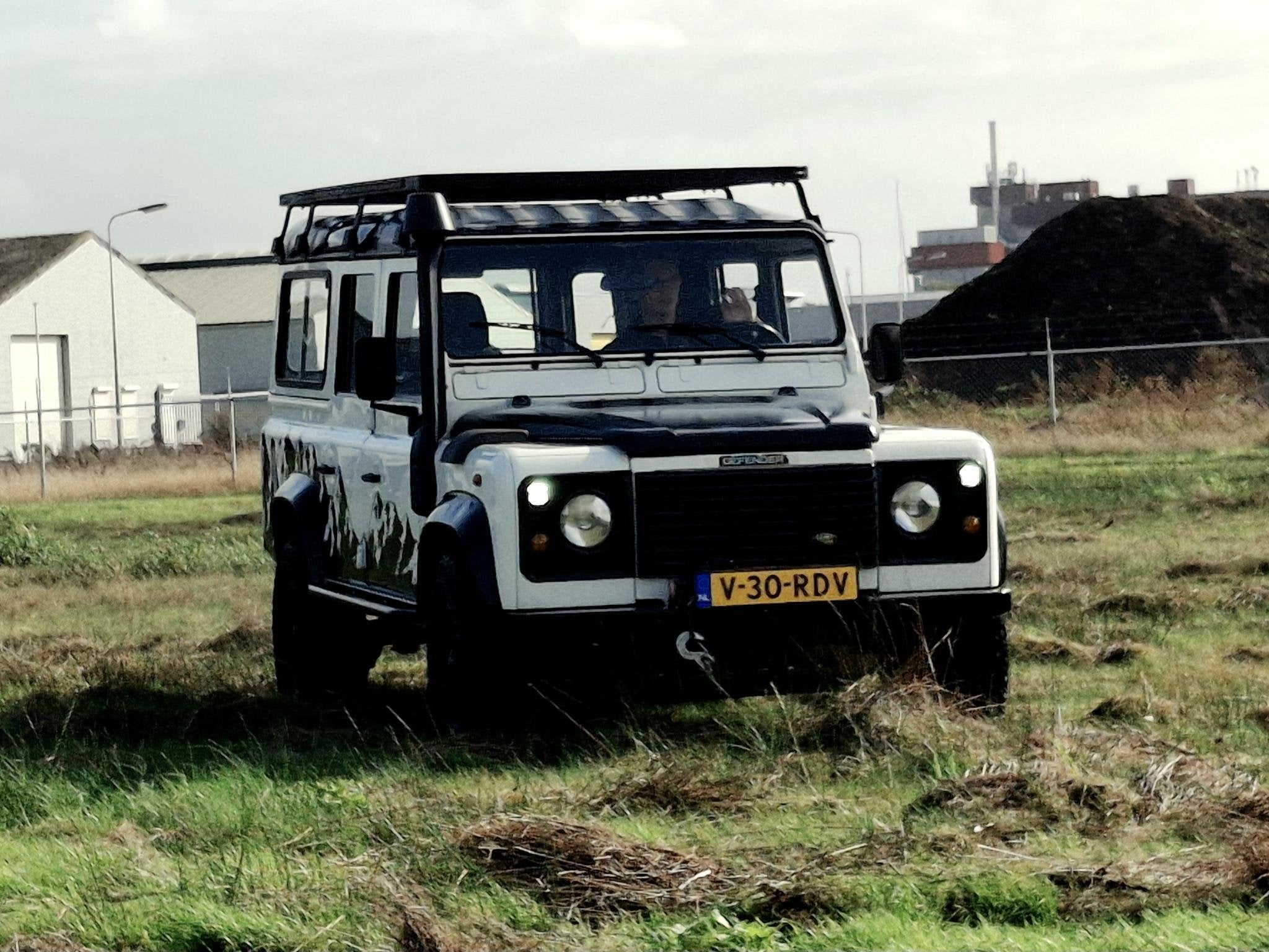 Land Rover Defender 2.5 TD5 110 SAFARI | GRIJS KENTEKEN 2P |, Stof, 2495 cc, 2 stoelen, Euro 4