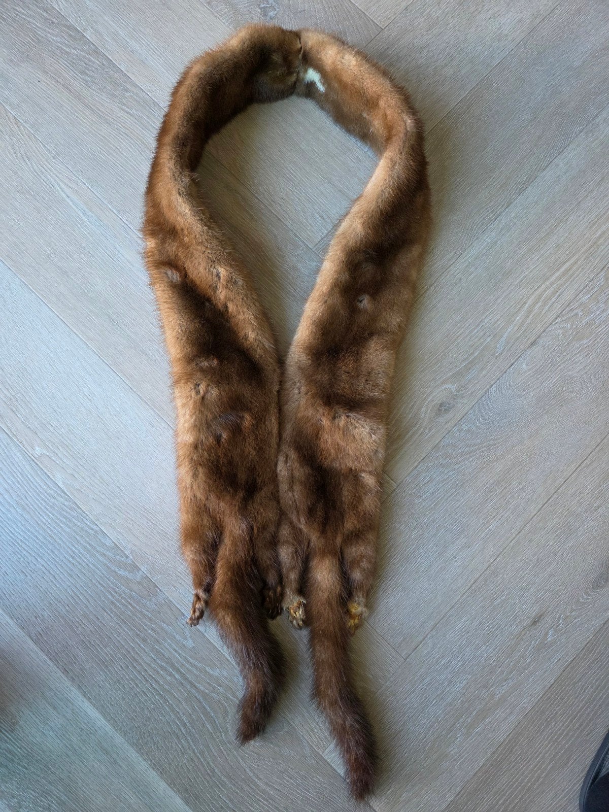 Unieke vintage nertsstola van zeer zware kwaliteit 160 cm., Ophalen of Verzenden, Zo goed als nieuw, Sjaal