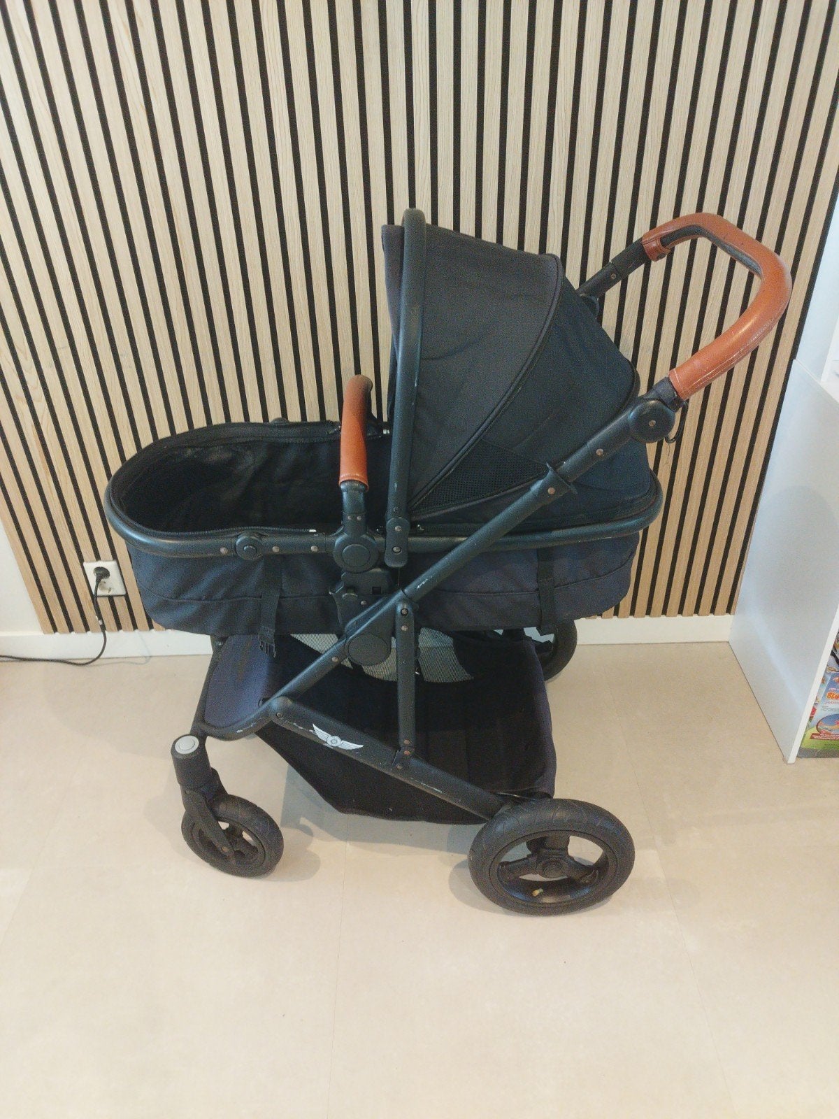 Merk Slee Combiwagen( kinderwagen) - Zwart met Bruine Detai, Combiwagen, Ophalen, Overige merken, Gebruikt