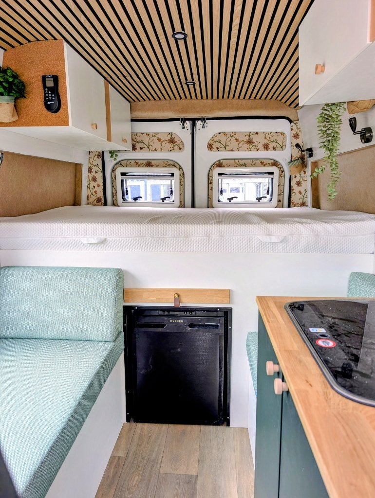Bus Camper L2H2 /  Peugeot Boxer / 2015 / 117k km, Overige merken, Chemisch toilet, Luifel, Tot en met 2