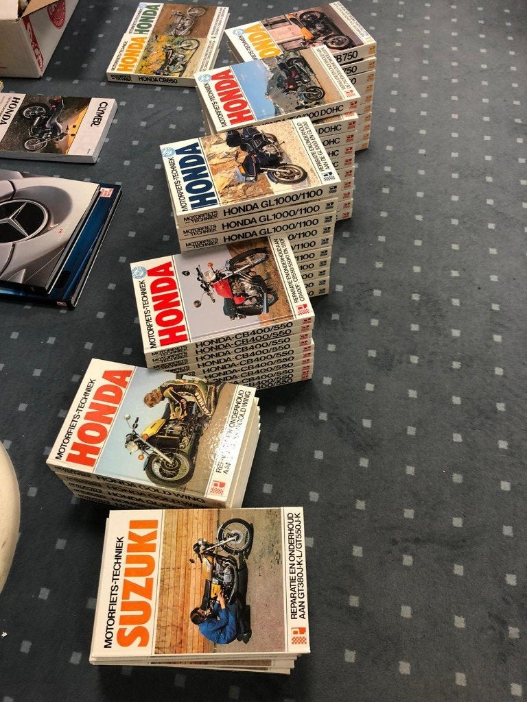 splinternieuwe nederlandstalige werkplaatshandboeken 21,50€, Motoren, Ophalen of Verzenden, Honda