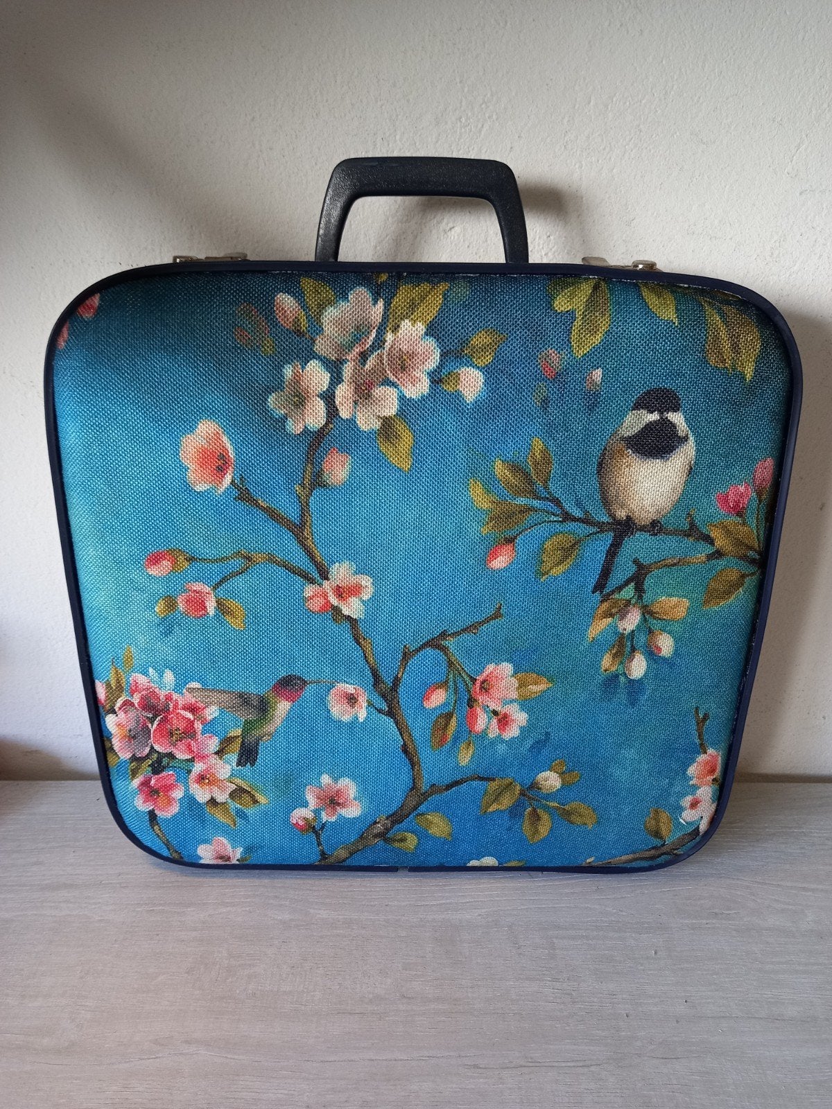 Prachtige klm koffer upcycle met bloesem en vogels, Ophalen of Verzenden