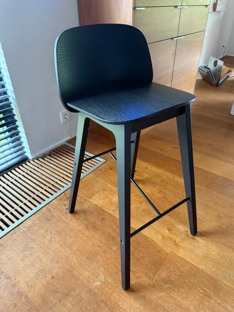 Kvik houten barkruk - deens design -, Ophalen, Met voetsteun, 60 tot 90 cm, Nieuw