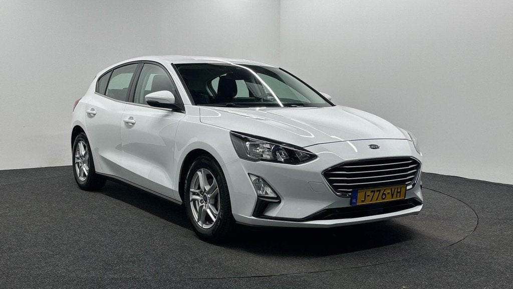 Ford Focus 1.0 EcoBoost Hybrid Trend Edition Business CAMERA, Auto's, Ford, Gebruikt, Euro 6, Met garantie (alle), Wit