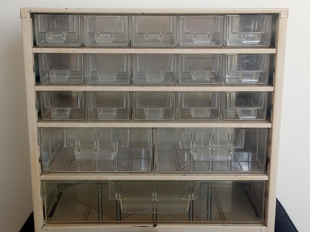 Vintage Hema wit metalen ladenkastje, 18 laatjes, Ophalen of Verzenden, Gebruikt