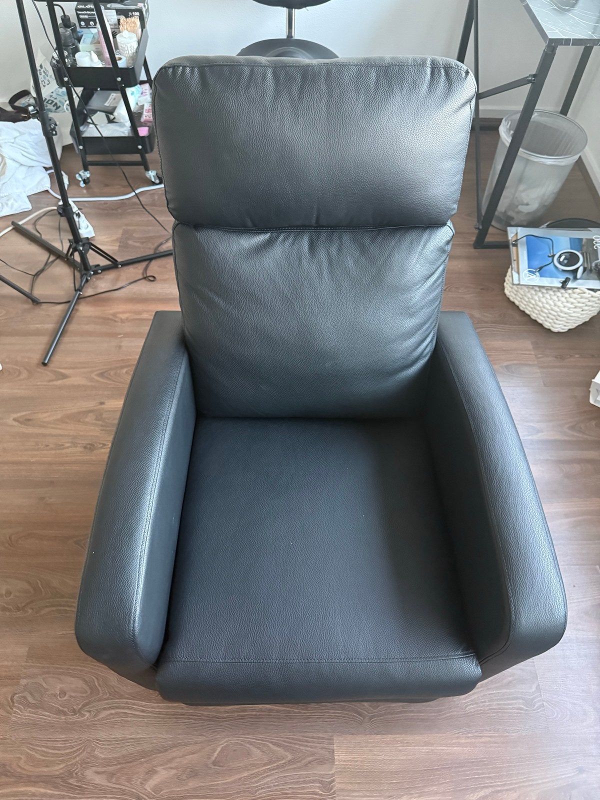 Zwarte relaxfauteuil - Comfortabele verstelbare stoel, Ophalen, Zo goed als nieuw, Leer, 75 tot 100 cm