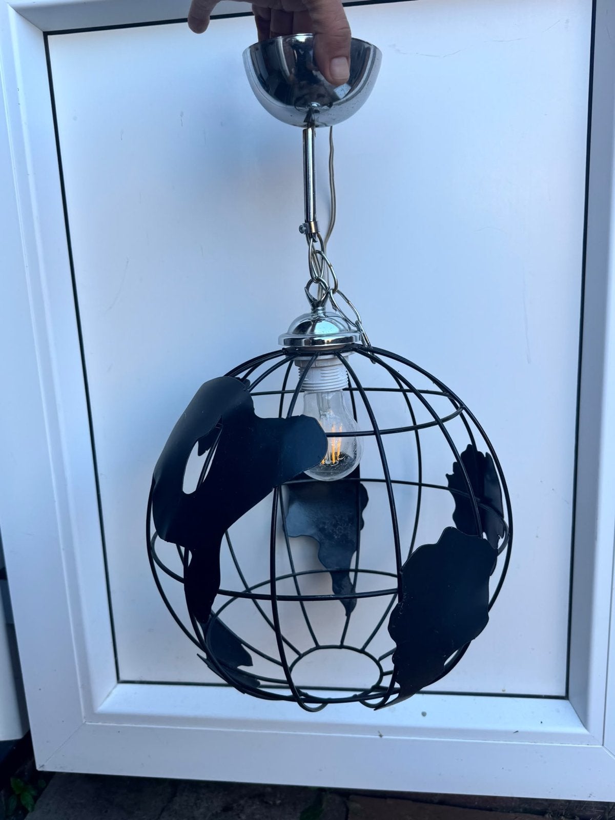 Unieke hanglamp wereldbol design - Zwart metaal, Minder dan 50 cm, Ophalen of Verzenden, Zo goed als nieuw, Minder dan 100 cm