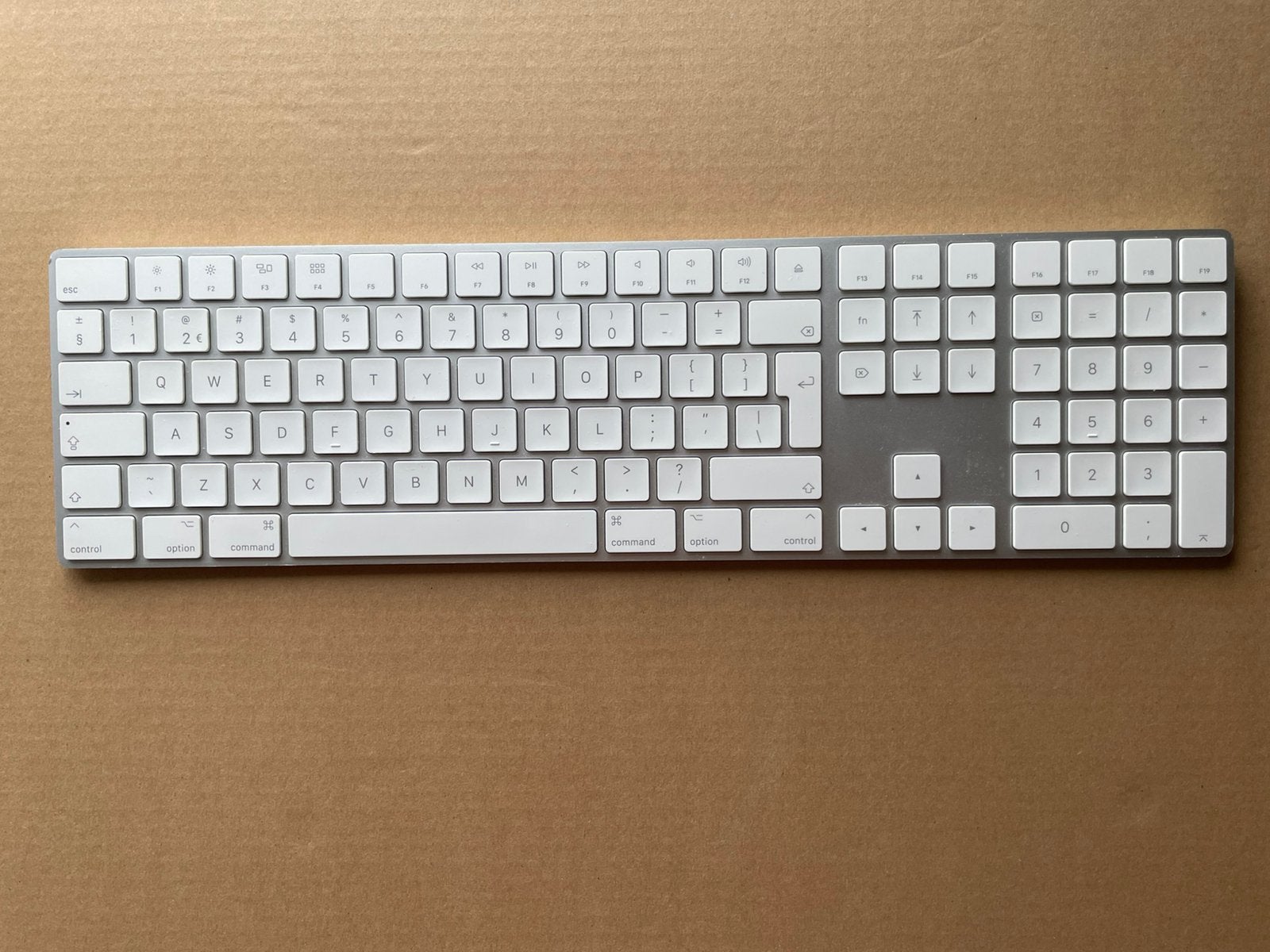 Apple Magic Keyboard 2 met Numeriek Pad - Model A1843, Computers en Software, Toetsenborden, Ophalen of Verzenden, Qwerty, Gebruikt