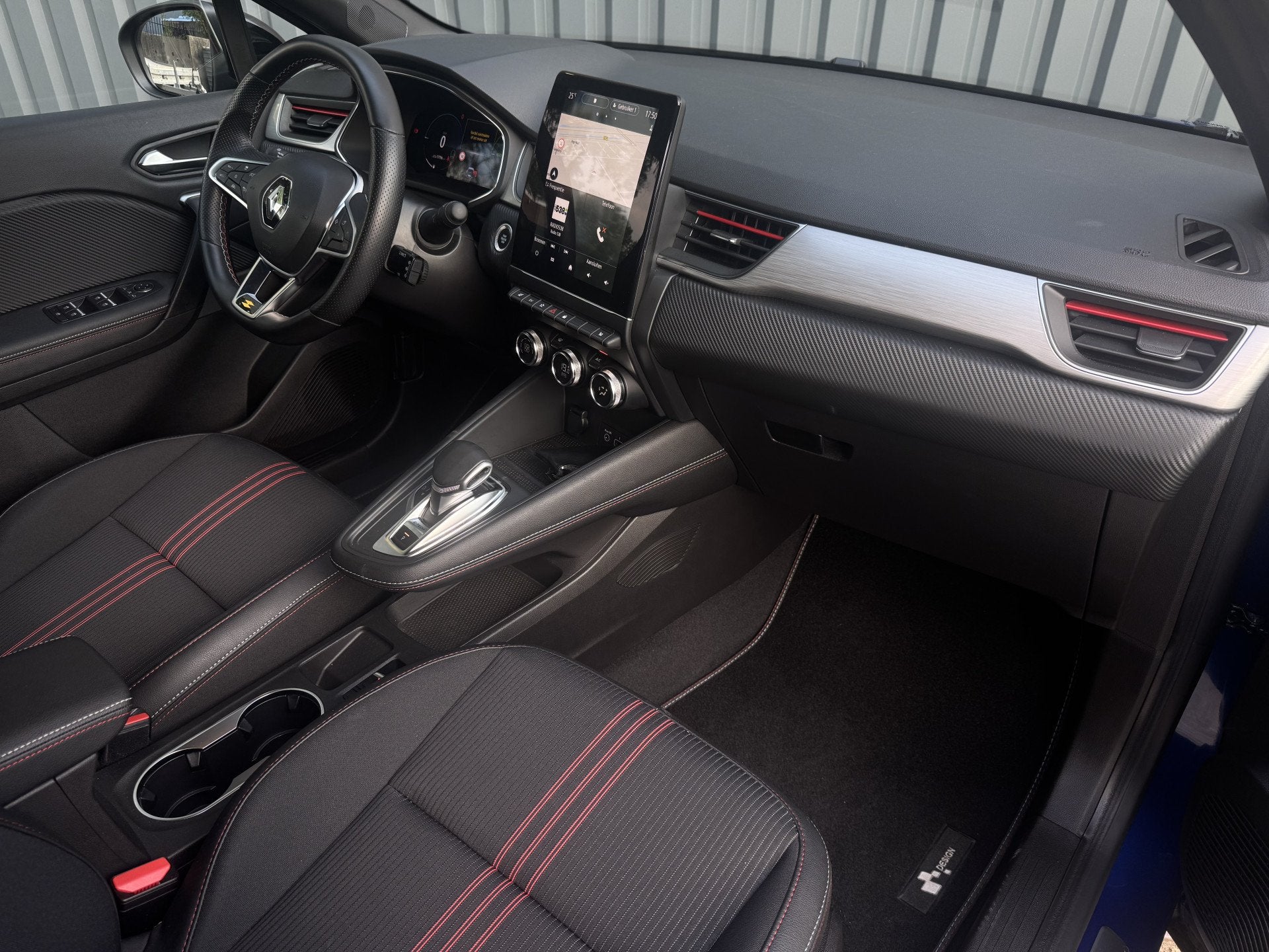 Renault Captur 1.6 E-Tech Plug-in Hybrid 160 pk R.S. RS Line, 77 km/l, Gebruikt, 4 cilinders, Leder en Stof