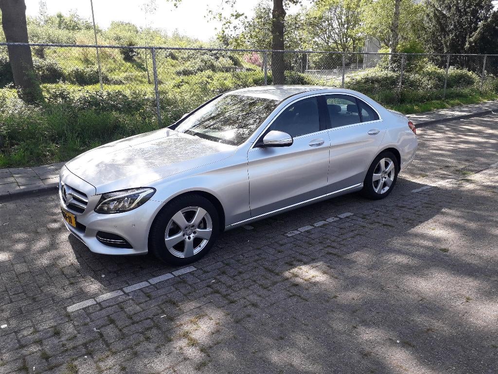 Mercedes-Benz C-Klasse C200 Met Luchtvering Top Staat, Auto's, 1800 kg, Zwart, Leder en Stof, 75 €/maand