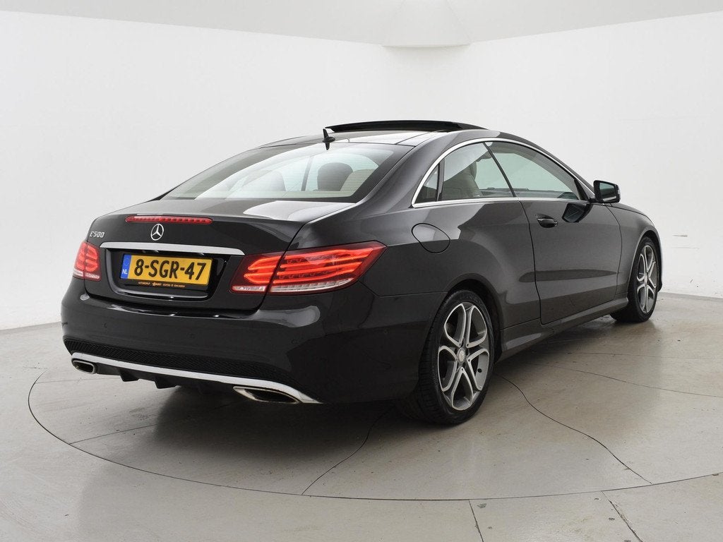 Mercedes-Benz E-klasse Coupé 500 V8 BI-TURBO 408 PK AMG SPO, Auto's, Achterwielaandrijving, Gebruikt, 1715 kg, 4 stoelen