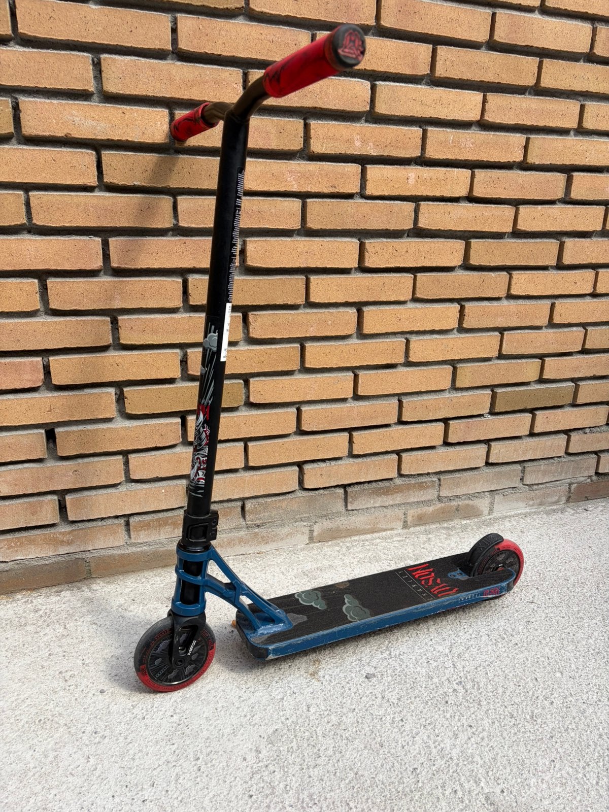 Madd Gear Charley Dyson Stuntstep. Maddgear. MGP, Fietsen en Brommers, Steps, Ophalen, Gebruikt, Overige typen