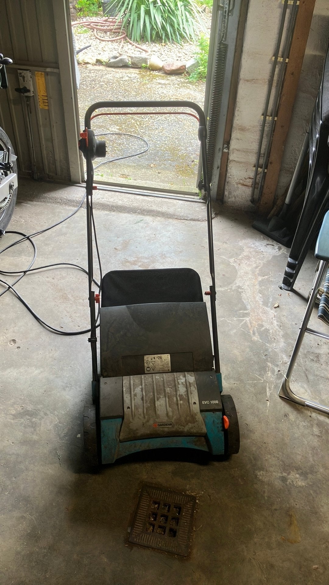 Gardena evc 1000 verticuteermachine met opvangbak, Ophalen, Gebruikt, Elektrisch