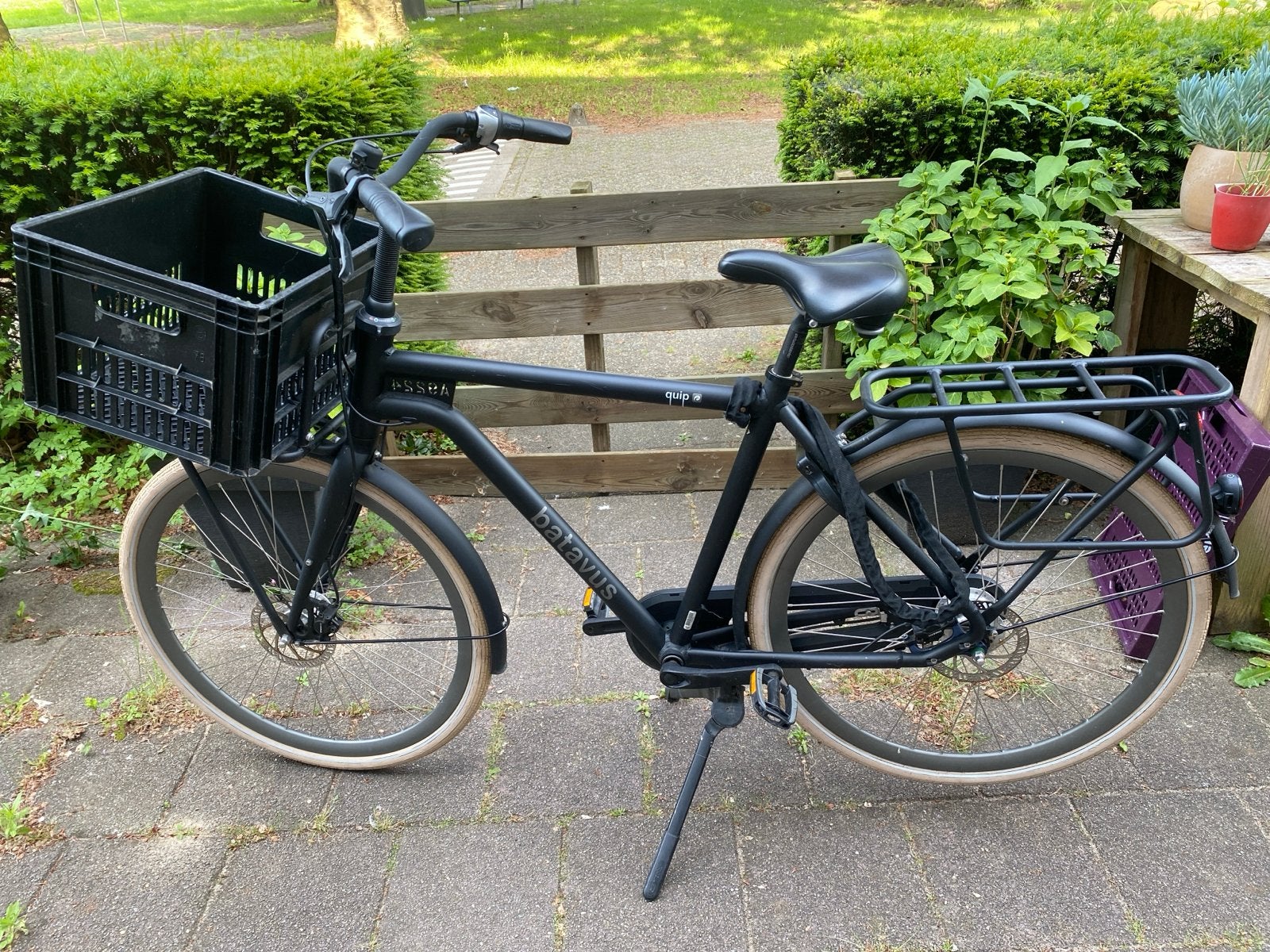 Batavus Quip herenfiets met schijfremmen en krat €300,-, Fietsen en Brommers, Fietsen | Heren | Herenfietsen, Gebruikt, Batavus