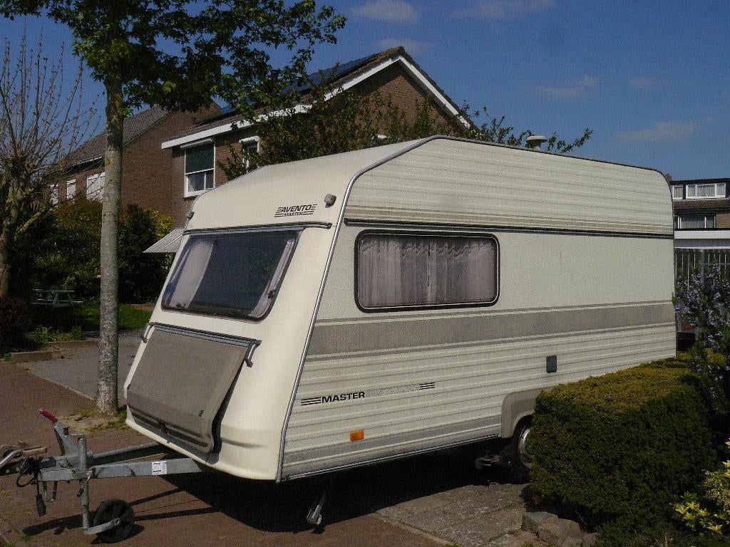 Avento Master 385TL, Caravans en Kamperen, Caravans, Particulier, tot en met 2, 500 - 750 kg, Rondzit, Avento, 2 aparte bedden
