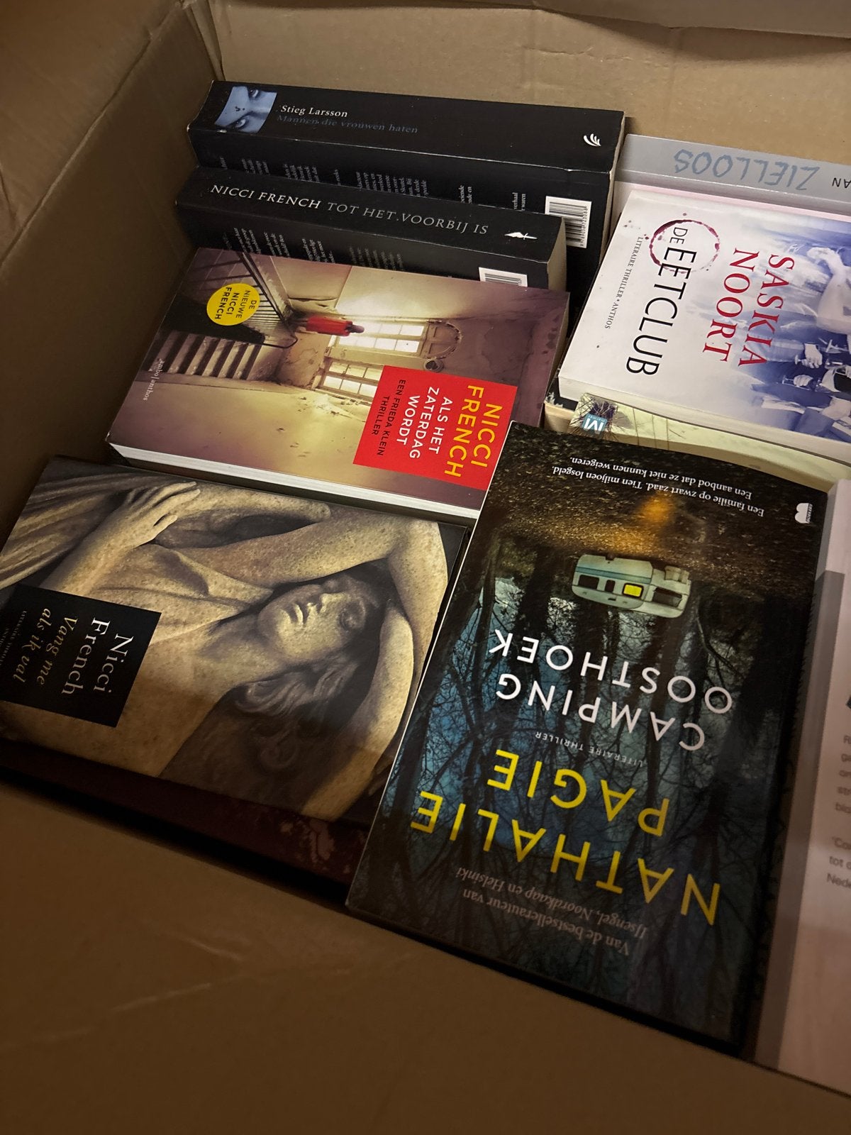 Thriller boekenpakket: Stieg Larsson, Nicci French, Lars Kep, Ophalen of Verzenden, Gelezen