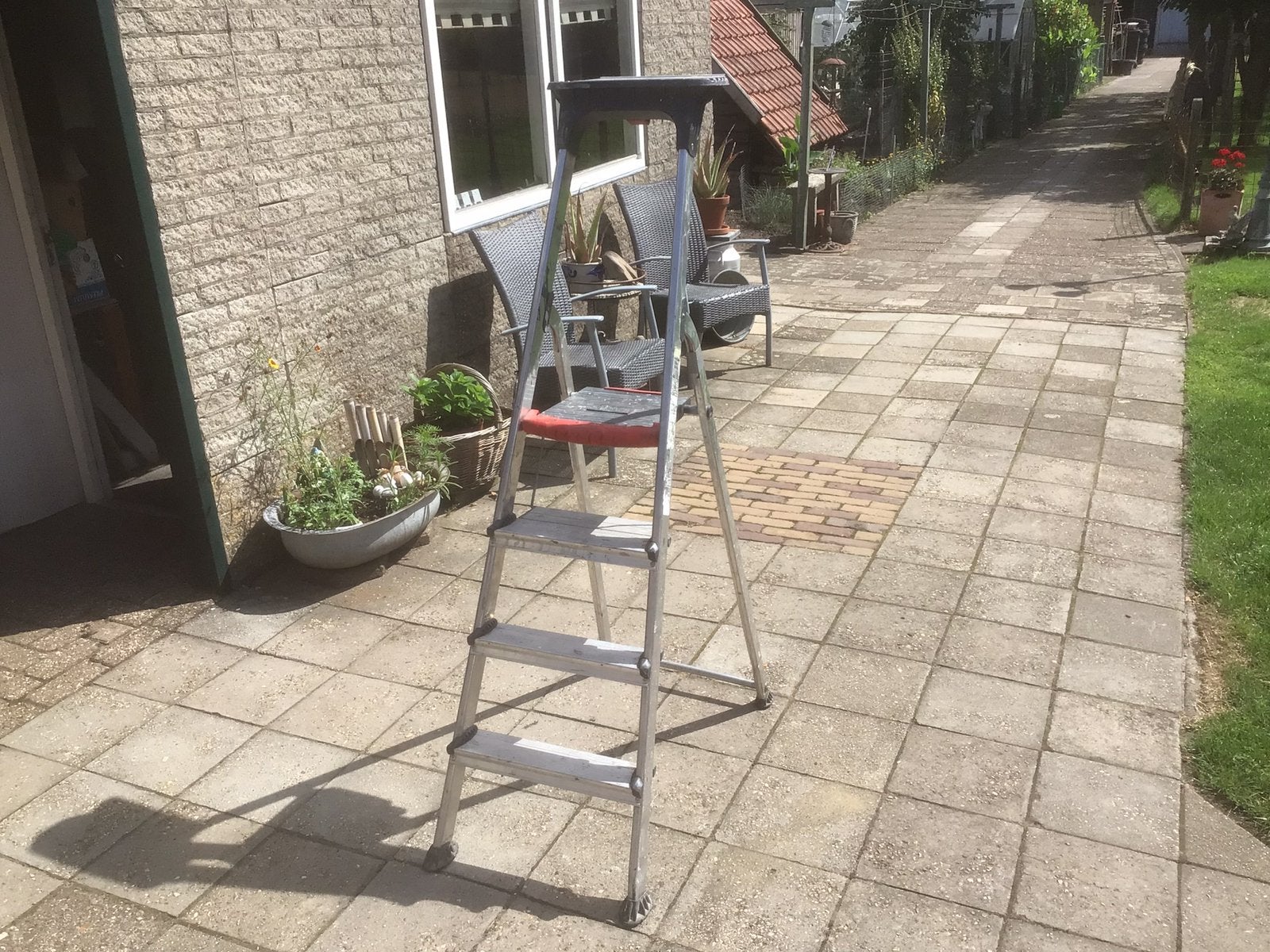 ALTREX HUISHOUDTRAP, Ophalen, Gebruikt, Trap, Minder dan 2 meter