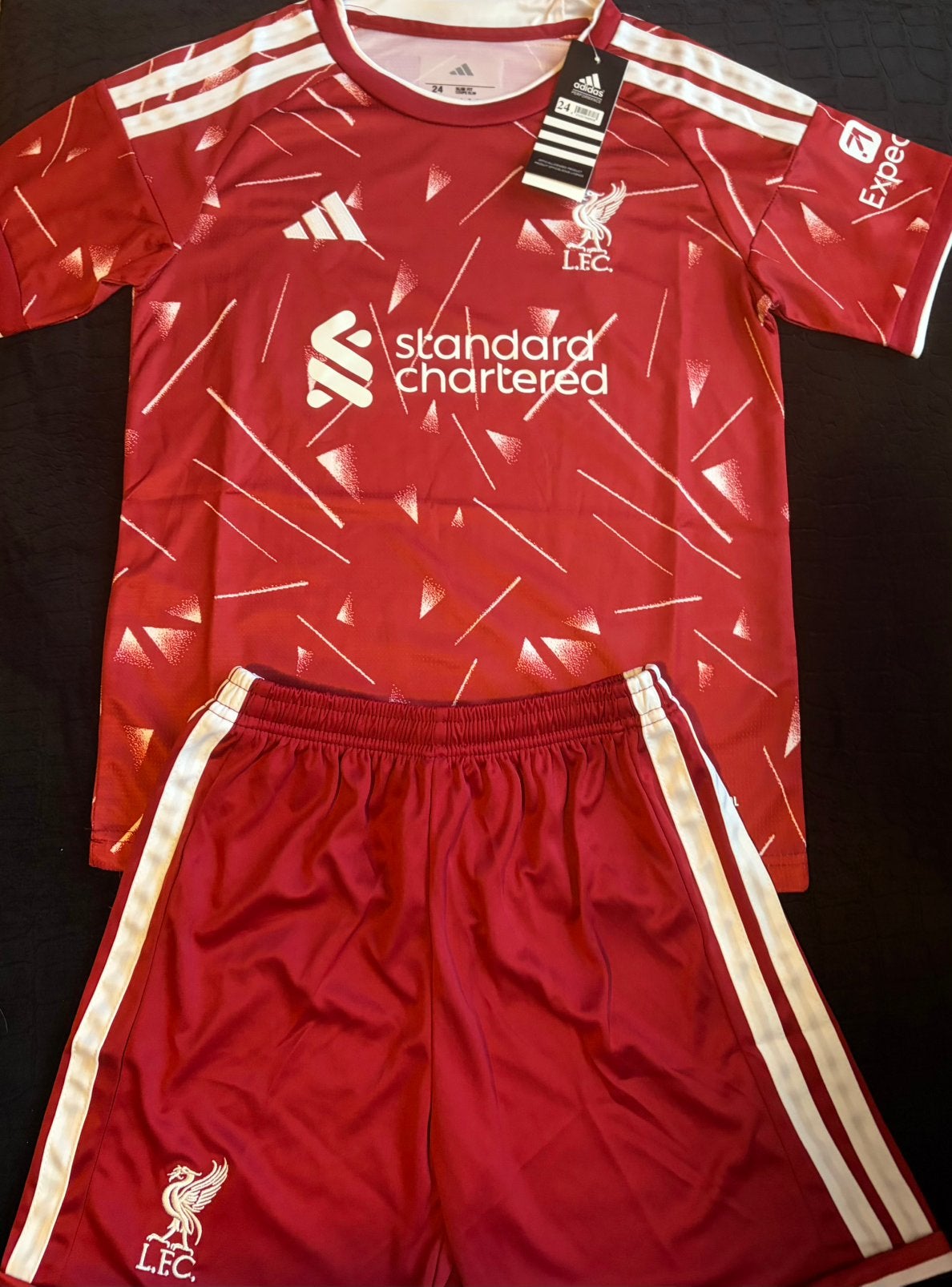 Te koop De allerlaatste Liverpool tenue, Maat XS of kleiner, Ophalen of Verzenden, Nieuw, Set