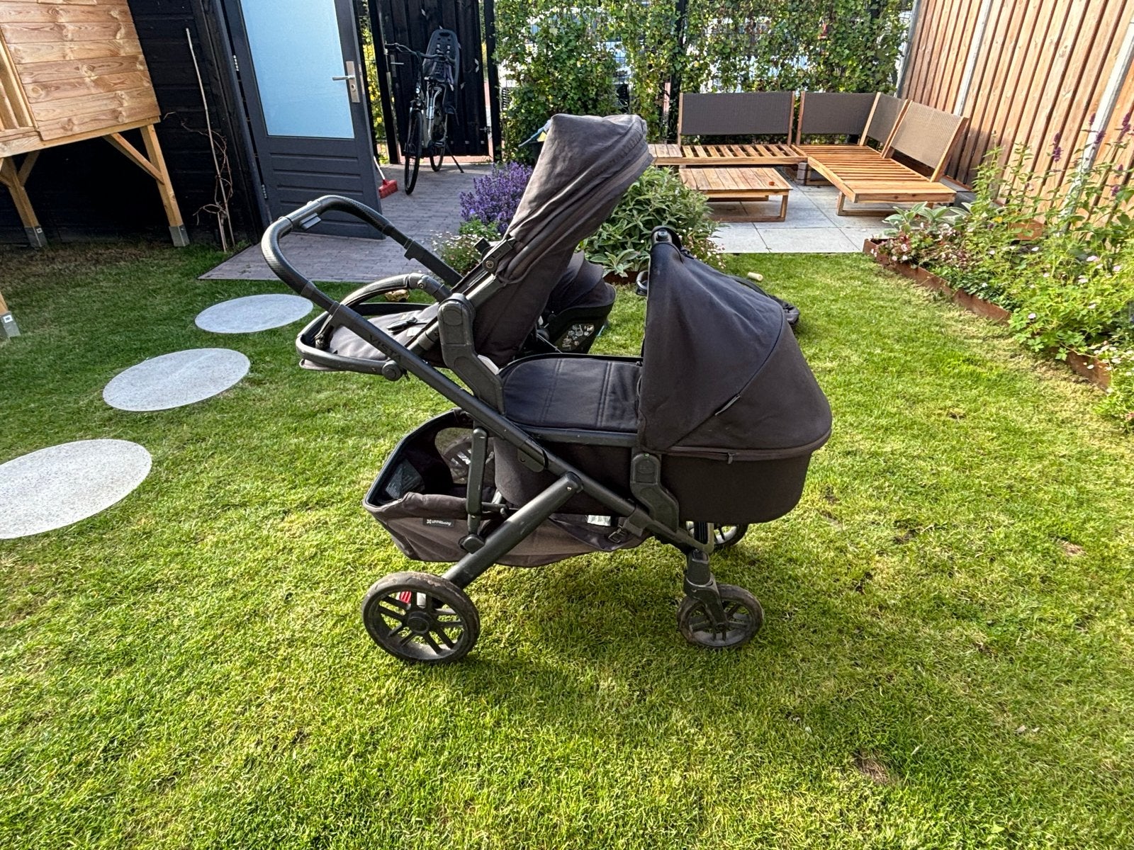 UPPAbaby Vista V2 Combiwagen,reiswieg, autobase en Autostoel, Kinderen en Baby's, Kinderwagens en Combinaties, Duowagen, Zo goed als nieuw