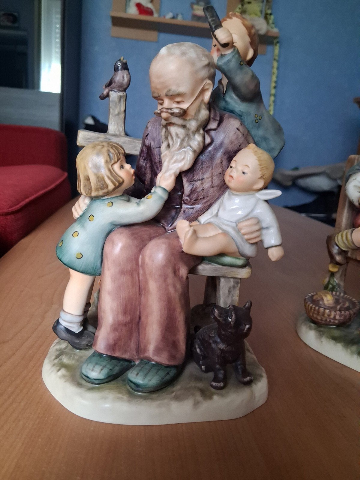 Hummel Beeldjes: Bij Opa & Oma - Limited Edition, Ophalen, Zo goed als nieuw, Hummel