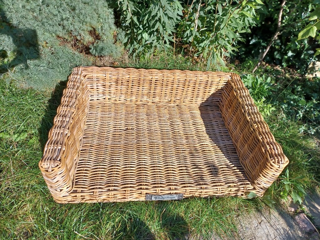 Grote rieten hondenmand Happy House, Dieren en Toebehoren, Ophalen, Zo goed als nieuw, Riet