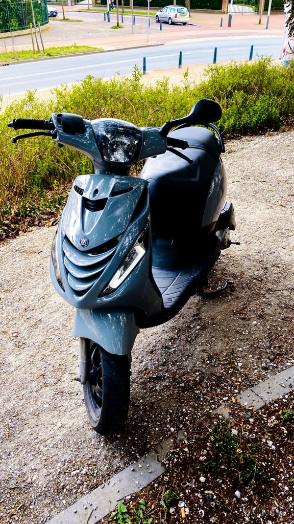 Piaggio Zip 2000 4t 2v, Fietsen en Brommers, Scooters | Piaggio, Gebruikt, Zip, Maximaal 25 km/u, Benzine, Ophalen
