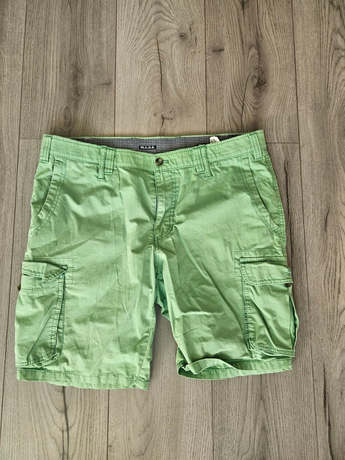 Nieuw heren groene korte broek maat l (25) merk mens, Maat 52/54 (L), Nieuw, Ophalen of Verzenden, Groen
