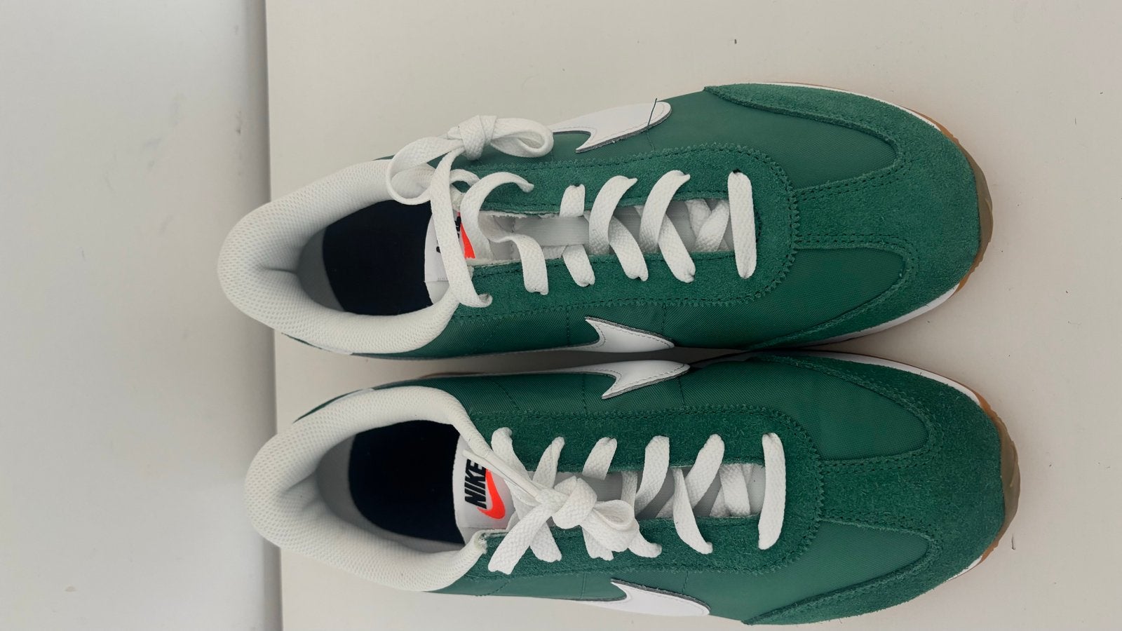 Nieuwe Nike sneakers - Groen maat 41, Ophalen of Verzenden, Nieuw, Groen, Sneakers of Gympen