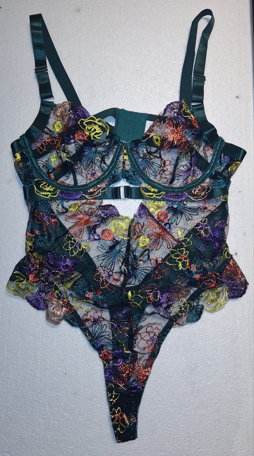 Sexy bloedmooie geborduurde stringbody XL, Verzenden, Meerkleurig, Body of Korset