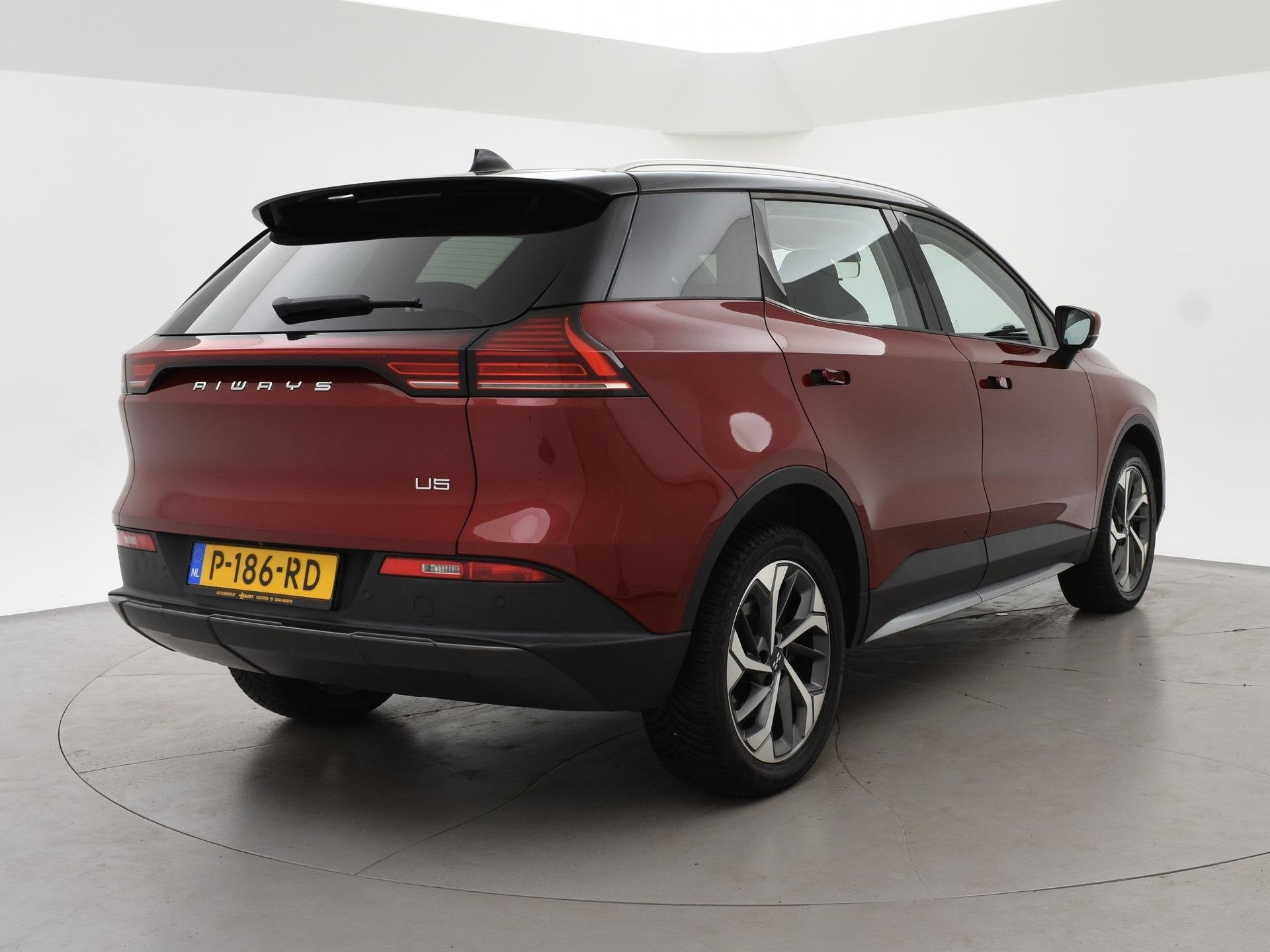 Aiways U5 63kWh SHOWROOM + LEDER | 19 INCH | 360 CAMERA | AD, Auto's, Aiways, U5, Gebruikt, 63 kWh, 1725 kg