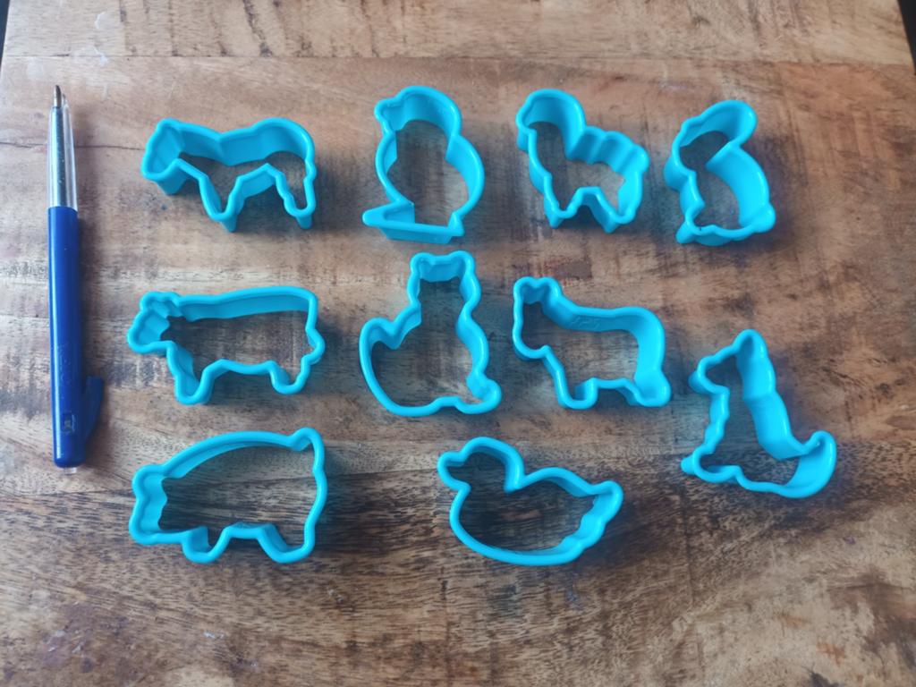 Leuke uitsteekvormpjes voor klei of koekjes, Ophalen of Verzenden, Nieuw, Kunststof, Blauw