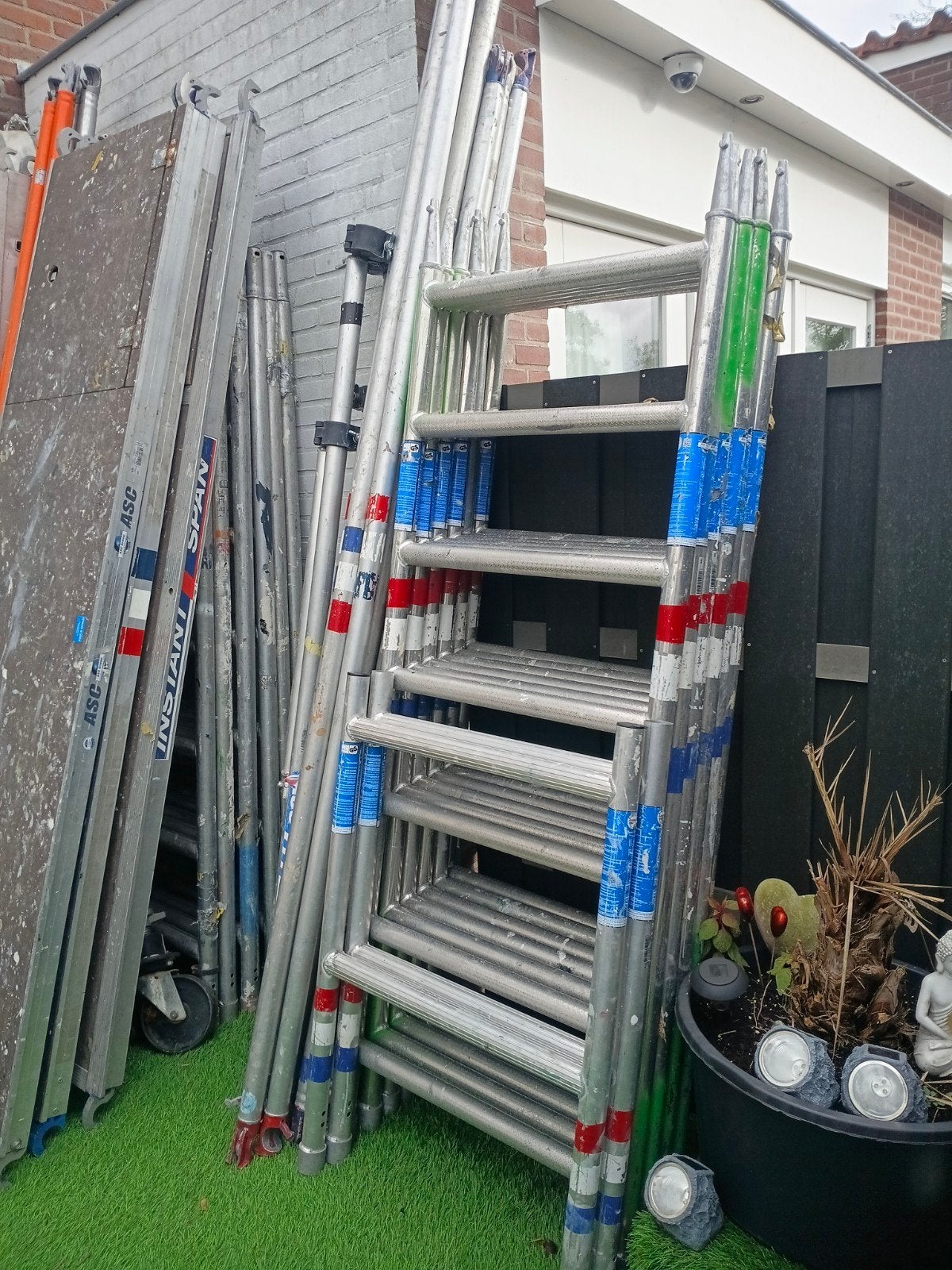 Rolsteiger 8.20m werkhoogte, compleet met wielen,ook ladders, Ophalen of Verzenden, Zo goed als nieuw, Rolsteiger of Kamersteiger