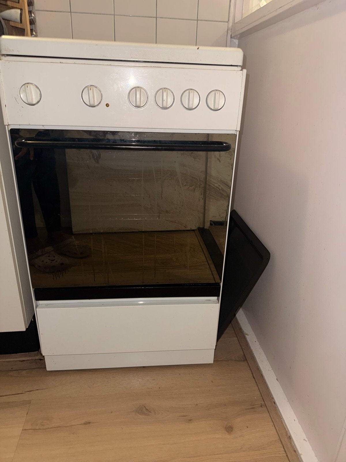 Gebruikt gasfornuis met 4 gaspitten en oven, Ophalen, Gebruikt, 4 kookzones, Gas