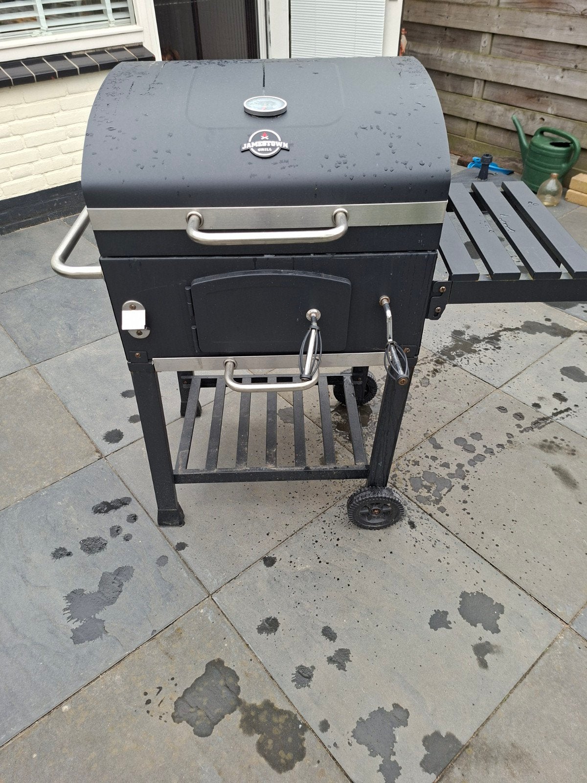 Zeer nette bbq met toebehoren., Ophalen, Zo goed als nieuw, Jamestown Grill, Met accessoires