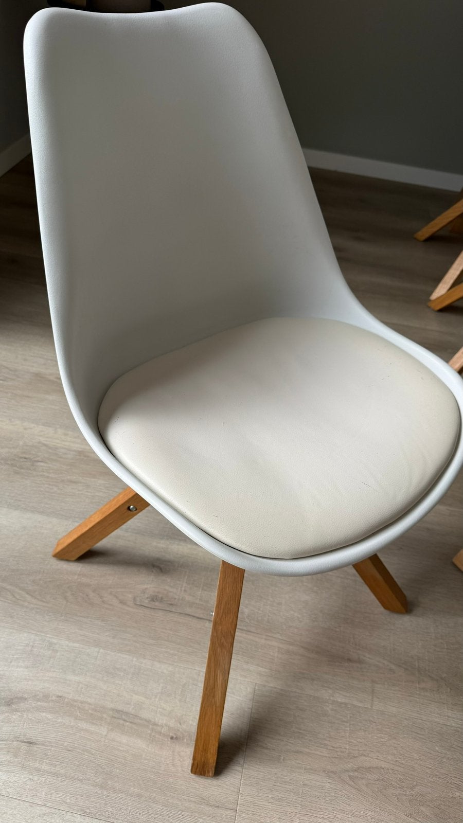 eetkamerstoelen modern 8 of 4 stuks, Huis en Inrichting, Stoelen, Ophalen, Kunststof, Zo goed als nieuw, Grijs