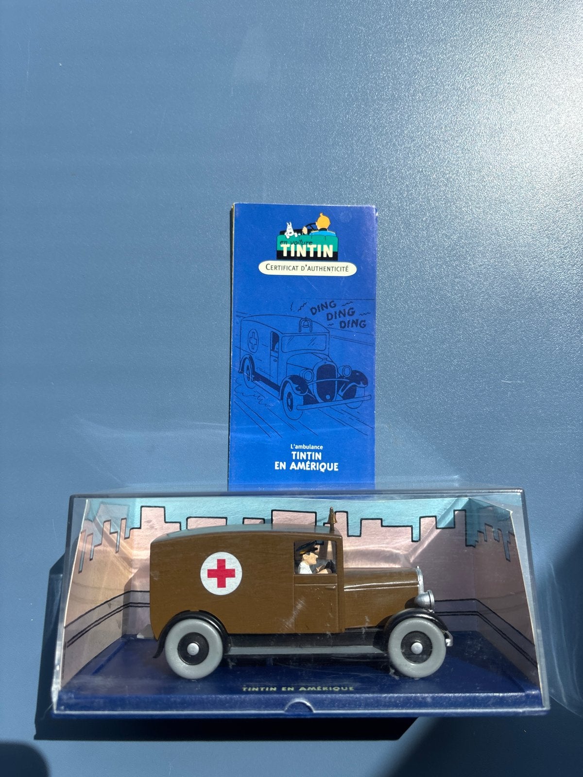 Kuifje auto 1/43 - Ambulance uit Kuifje in Amerika, Ophalen of Verzenden, Nieuw