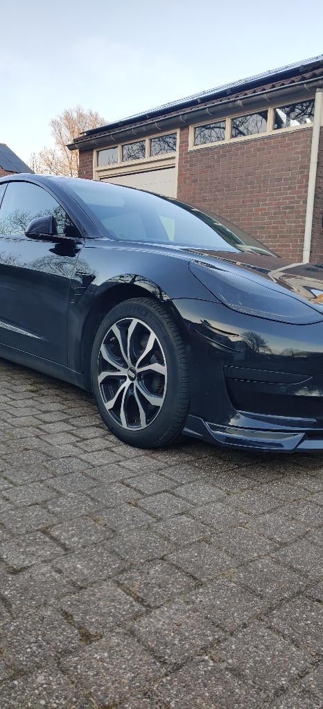 Setje 4x 18 inch Velgen 114.3 Michelin banden Tesla TPMS, Ophalen