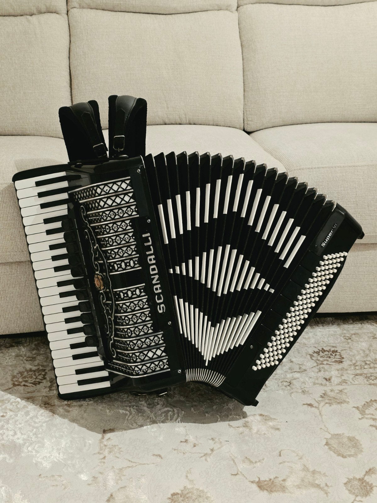 Scandalli Super VI Accordeon - Zo goed als nieuw, Muziek en Instrumenten, Met riemen, Scandalli, Zo goed als nieuw, 120-bas
