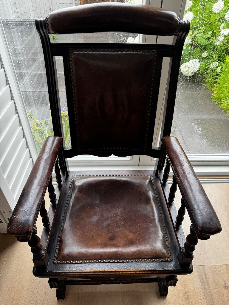Antieke schommelstoel ( Rocking chair), Ophalen