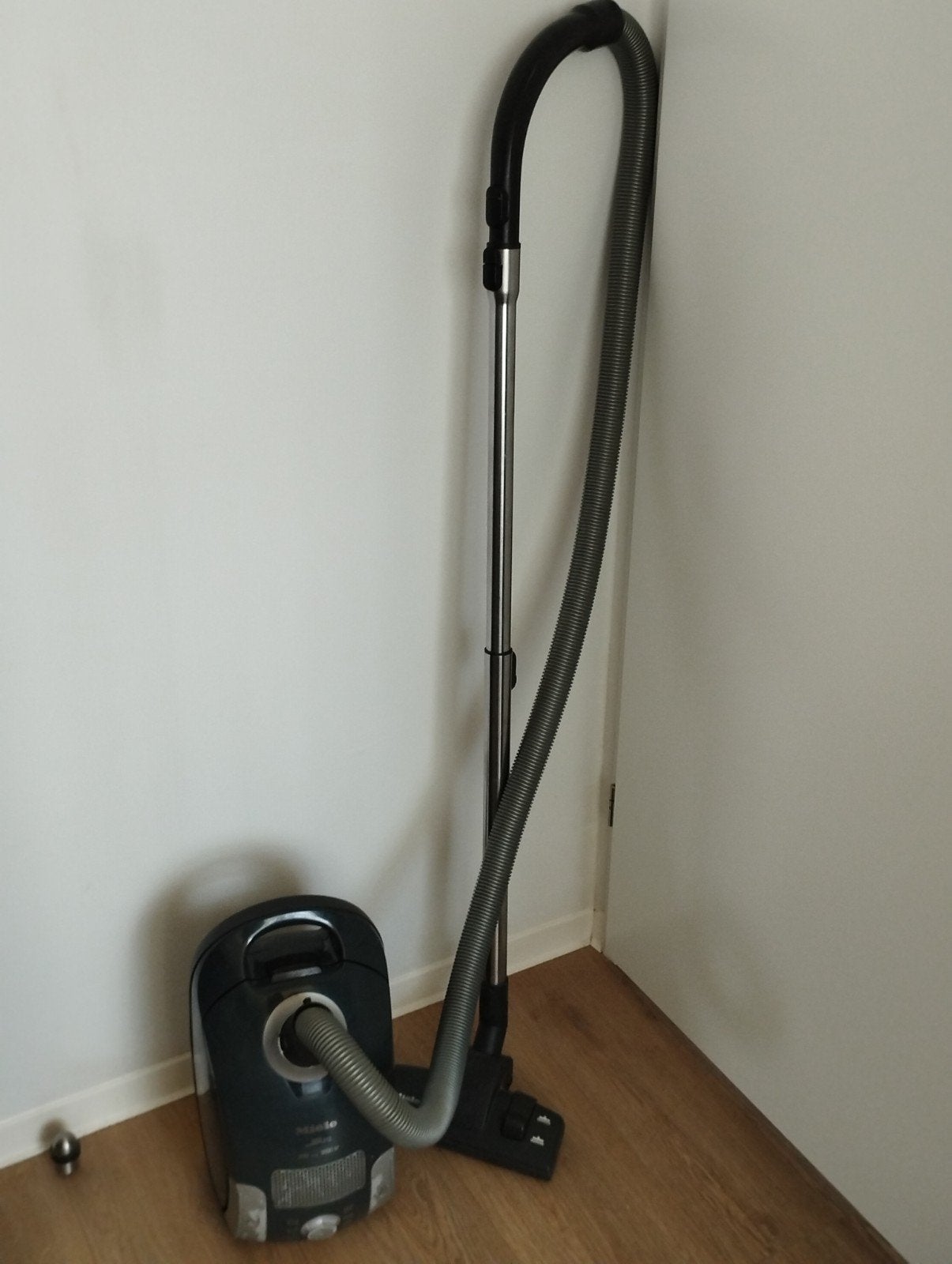 Stofzuiger Miele S4112, Witgoed en Apparatuur, Stofzuigers, Ophalen of Verzenden, Gebruikt