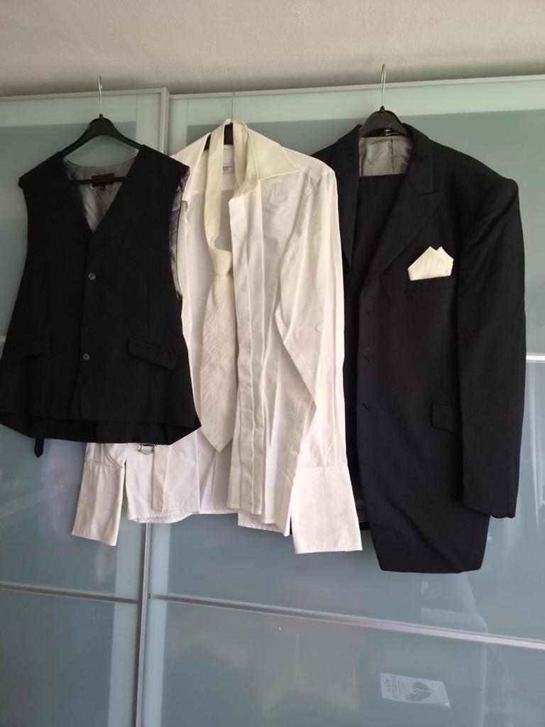 Trouwpak Zwart Maat 56 met Wit Overhemd en Gilet, Ophalen of Verzenden, Zo goed als nieuw, Trouwpak, COSSMO