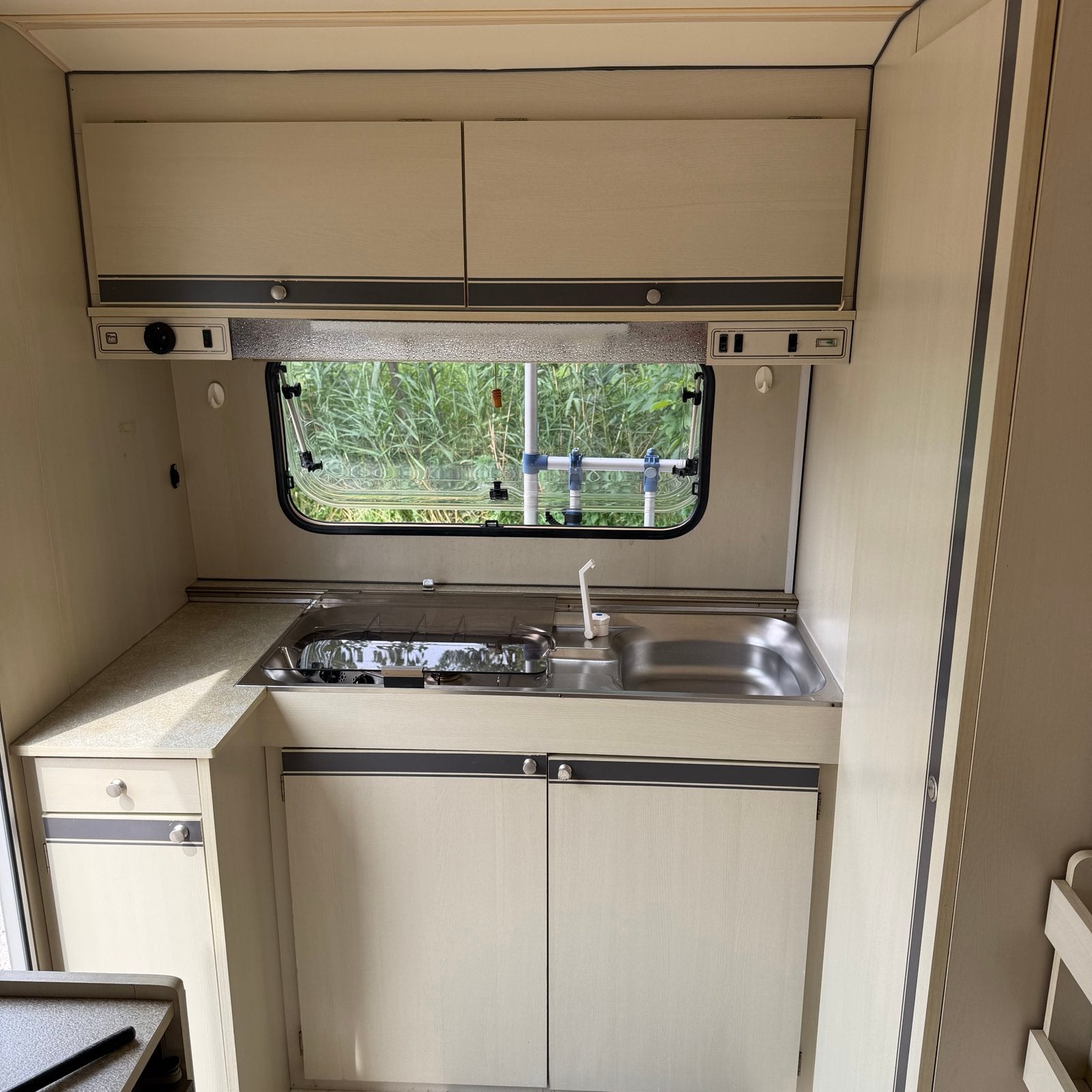 Beyerland Vitesse 380/2 - Compacte en complete caravan, Caravans en Kamperen, Standaardzit, 750 - 1000 kg, Particulier, 4 tot 5 meter