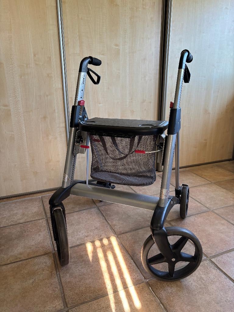 Rollator Active by Access, Ophalen, Opvouwbaar, Gebruikt