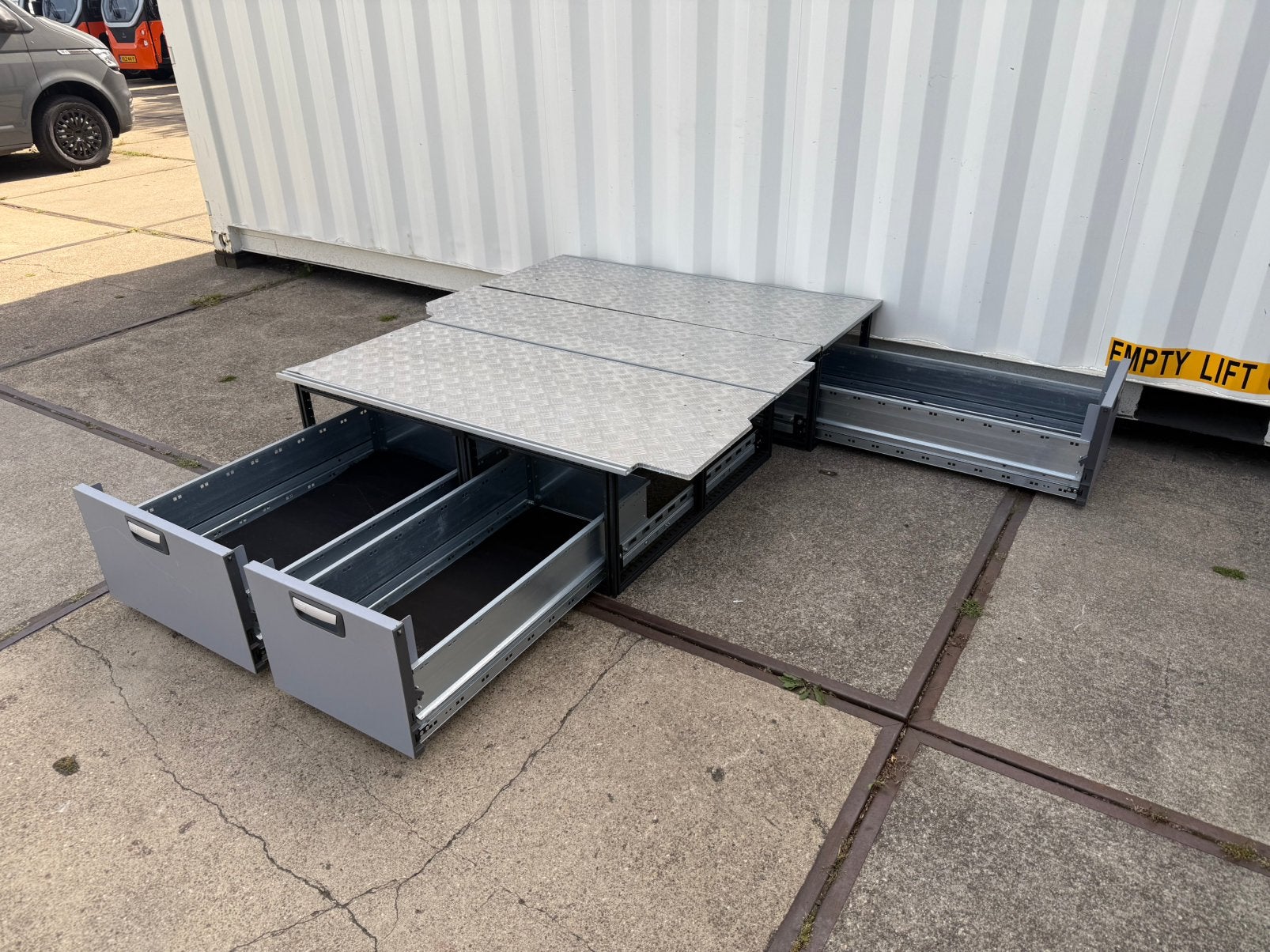 Nieuwstaat modul system vloerlade bedrijfswagen inrichting, Doe-het-zelf en Verbouw, Metalen, Zo goed als nieuw, Ophalen