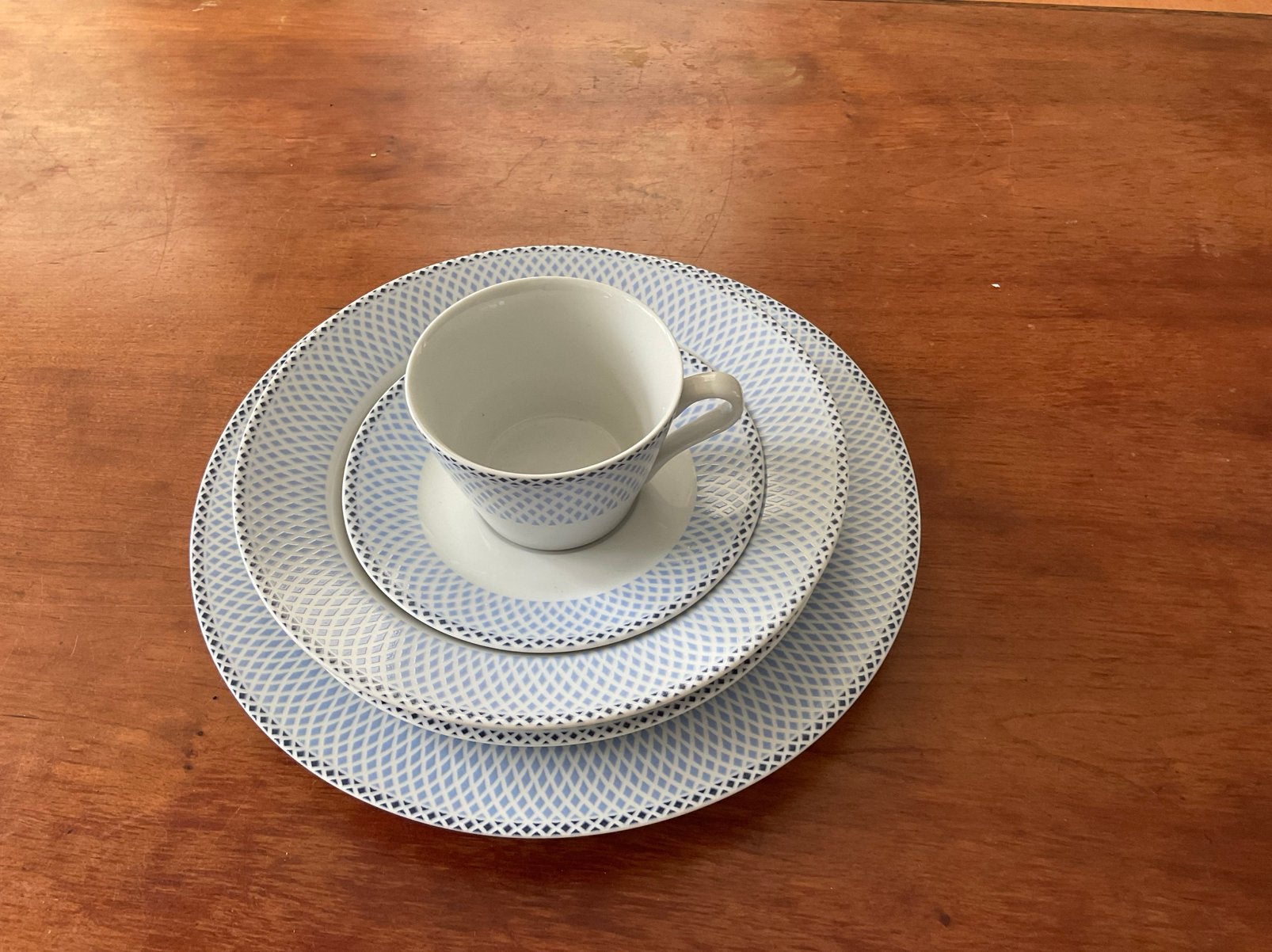Royal Worcester Azure eet set, Ophalen of Verzenden, Zo goed als nieuw, Bord(en), Overige stijlen