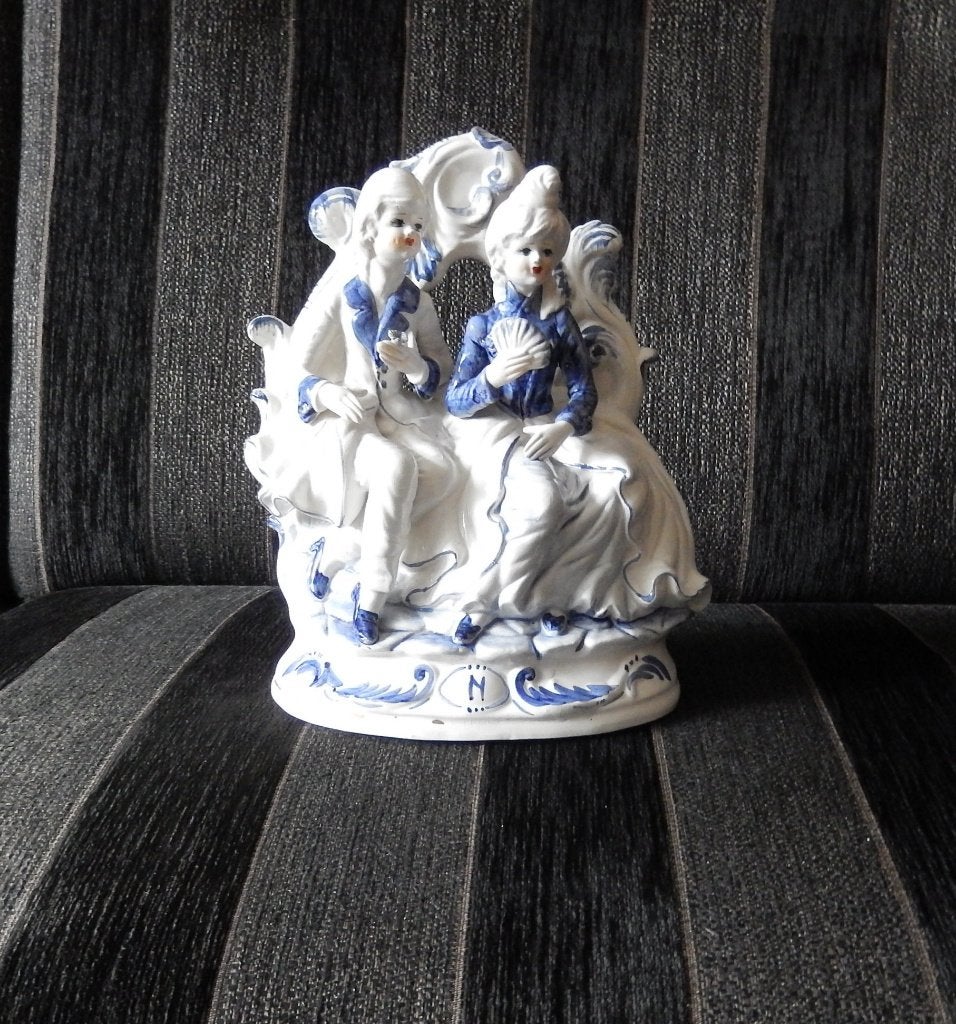 Blauw- wit porcelein beeldje, Antiek en Kunst, Ophalen of Verzenden