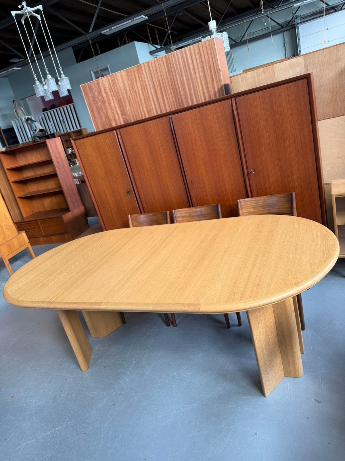 Vintage eettafel rond uitschuifbaar ovaal, Ophalen, Gebruikt, Rond, X